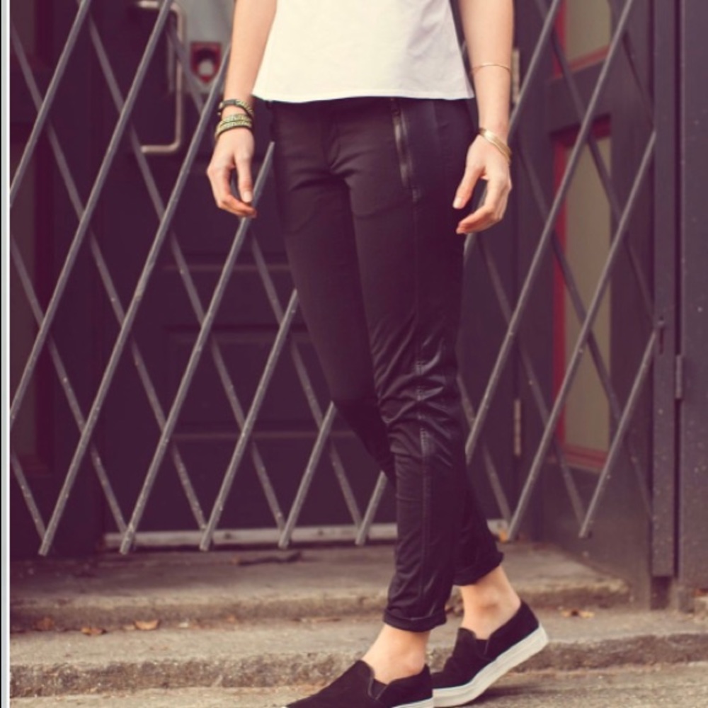Lululemon here to there pant sz 4 black